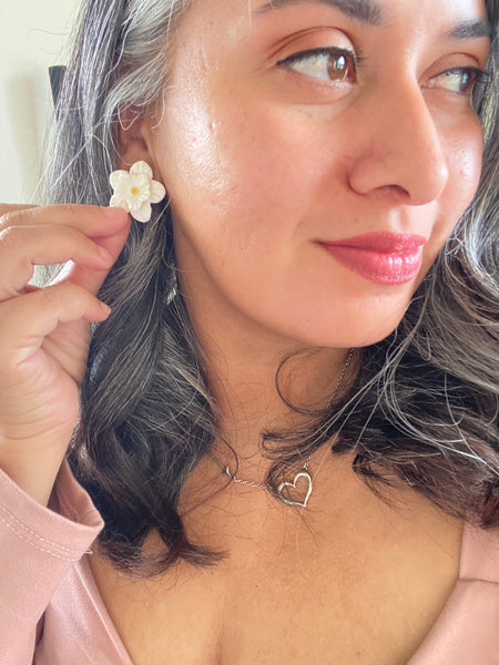 White Flower Stud