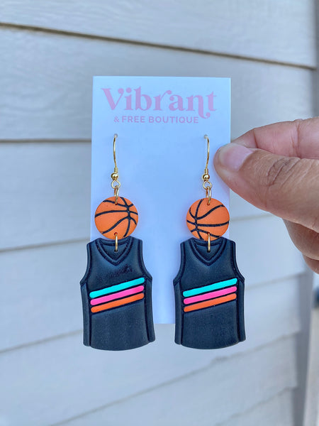 Spurs Jersey with Basketball