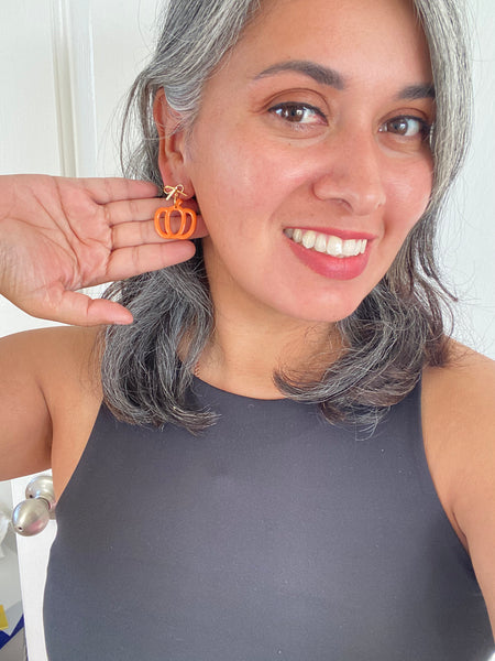 Hello Pumpkin with Bow Stud