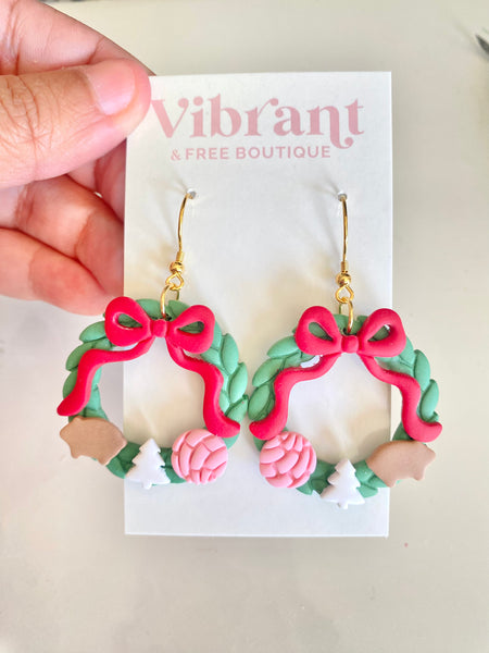 Merry Conch-mas Wreath Clay Earrings