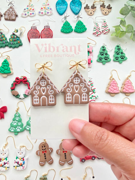 Gingerbread House with Bow